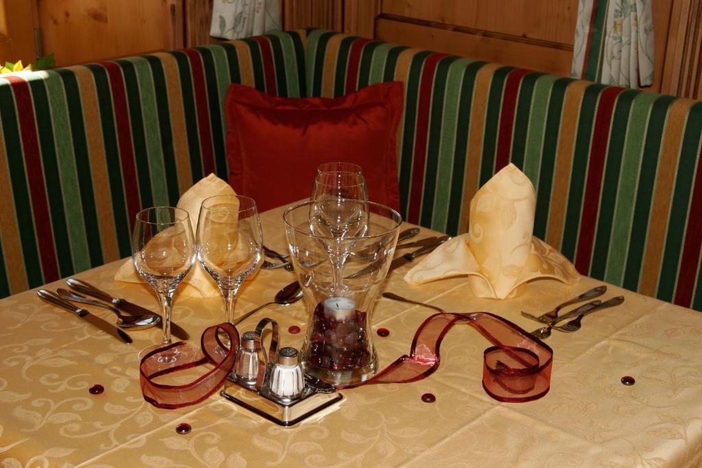 Hotel Goldener Adler Курон Веноста Екстериор снимка